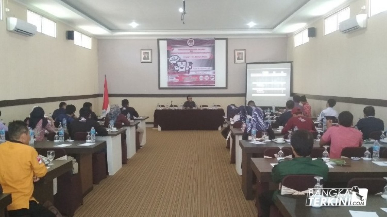 Komisi Pemilihan Umum (KPU) Kota Pangkalpinang, menggelar sosialisasi Gerakan Melindungi Hak Pilih (GMHP) serta koordinasi penyempurnaan Daftar Pemilih Tetap Hasil Perbaikan (DPTHP), di Balitong Resort Pantai Pasir Padi, Air Itam, Sabtu (29/09/2018).