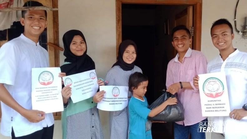 Komunitas Peduli dan Berbagi Mari Bergerak (Kopi Mager) bagikan 125 Paket Sembako untuk anak Yatim dan Piatu di Desa Petaling.