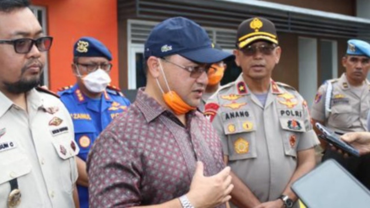 Gubernur Kepulauan Bangka Belitung (Babel), Erzaldi Rosman bersama Kapolda Babel, Anang Syarif Hidayat tinjau fasilitas dan kesiapan Pelabuhan Penumpang di Pangkalbalam, Pangkalpinang, Kamis (19/04/2020).