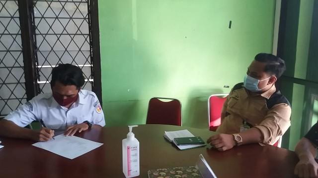 Kuasa hukum Paslon Beriman laporkan dugaan pelanggaran dalam berkampanye oleh inisial MH ke Bawaslu Bangka Tengah.