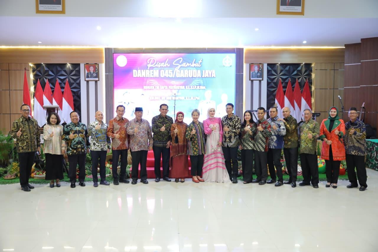 Hadiri Pisah Sambut Danrem 045/Gaya, Gubernur Hidayat Arsani Tekankan Sinergi TNI dan Pemda Bangun Bangka Belitung, Rabu (15/10/2025)