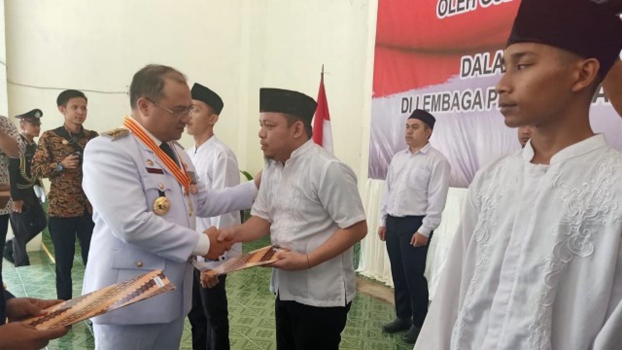 Pemberian Remisi kepada warga binaan se Babel dalam rangka Hut RI ke 74, oleh Gubernur Babel Erzaldi Rosman, Sabtu (17/08/2019).