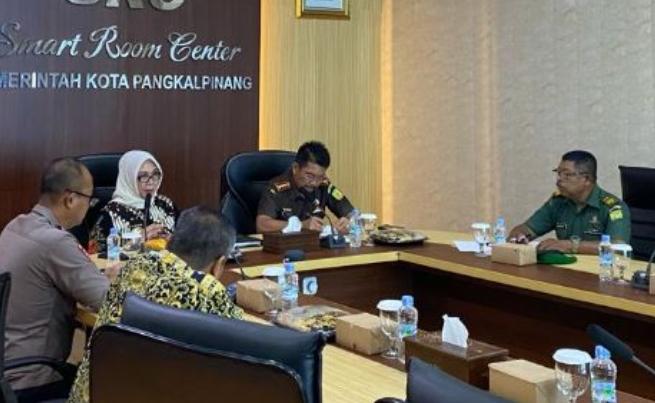 Pj Wali Kota Pangkalpinang, Lusje Anneke Tabalujan rapat dengan Forkopimda jelang Nataru