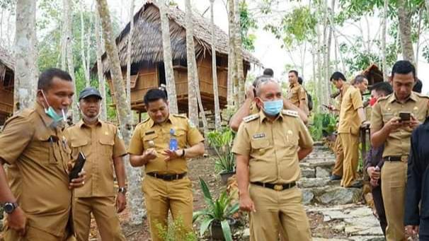 Walikota Pangkalpinang, Maulan Aklil saat berkunjung di Kampoeng Tige Oerang, Senin (22/06/2020).