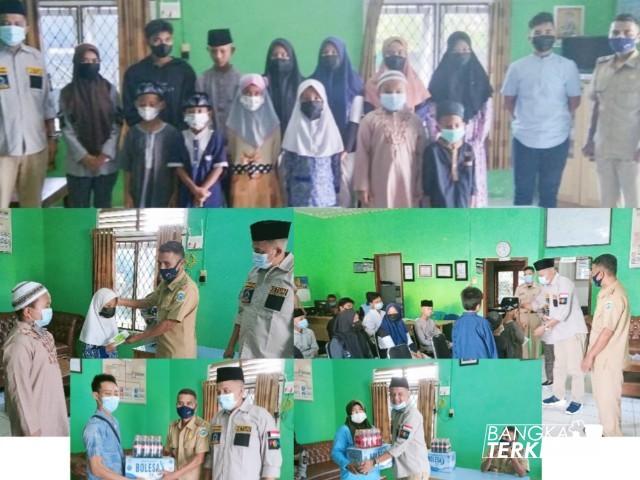 Kelurahan Bacang Melalui LPM Bagikan Santunan Ke Anak Yatim Piatu dan Paket Lebaran Untuk RT/RW