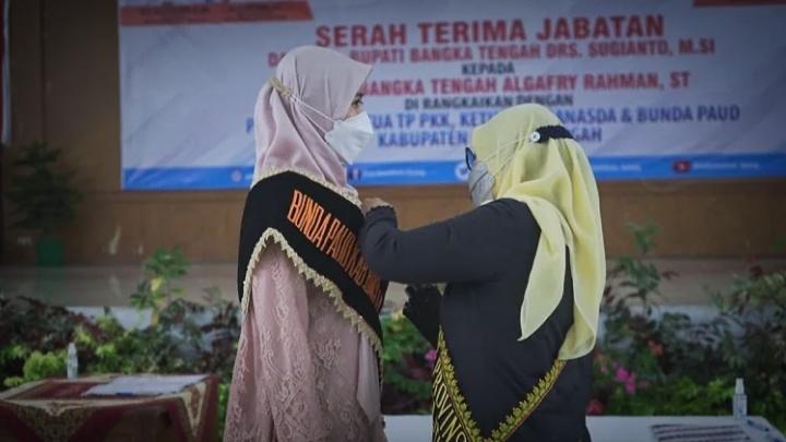 Melati Erzaldi Lantik Ketua TP PKK, Dekranasda, dan Bunda Paud Kabupaten Bangka Tengah