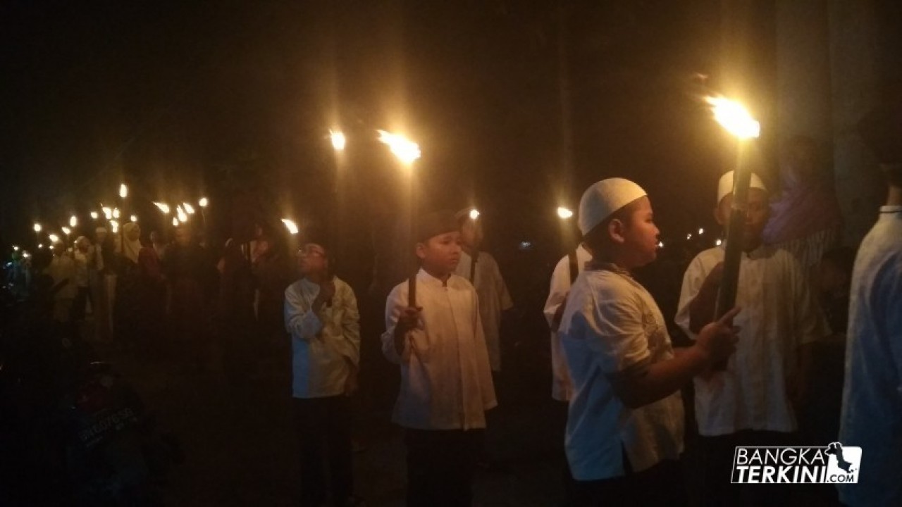 Menyambut Tahun Baru Islam 1 Muharram 1440 Hijriah, Kelurahan Dul Kecamatan Pangkalan Baru Kabupaten Bangka Tengah, menggelar kegiatan Pawai obor, Sabtu (08/09/2018) malam.