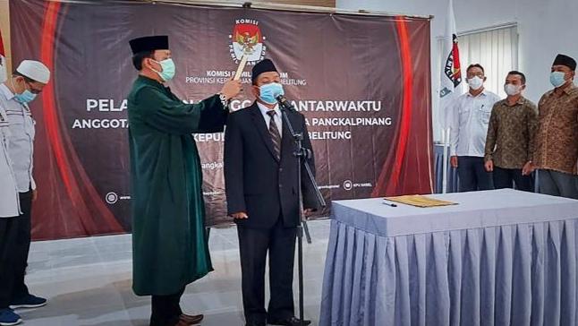 Muslim Ansori Resmi Dilantik Sebagai PAW Anggota KPU Kota Pangkalpinang