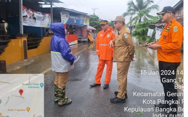Pj Wali Kota dan Sekda Pangkalpinang Tinjau Titik Genangan Air di Kelurahan Bukit Sari