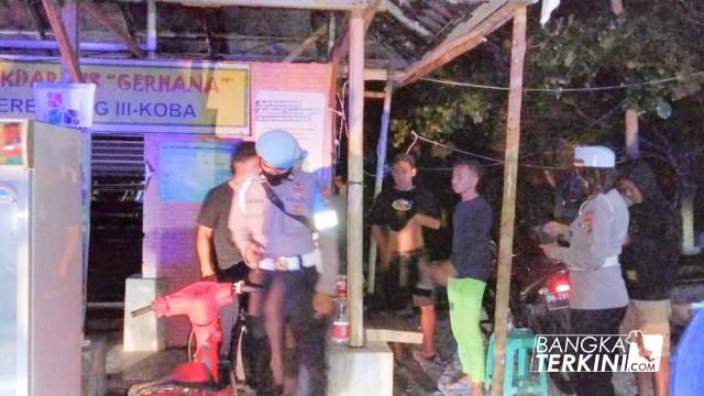 Jajaran Polres Bangka Tengah gelar Operasi Yustisi terkait Pencegahan Covid 19 serta membubarkan keramaian di Toko Toko maupun Cafe Cafe di sekitaran Kecamatan Koba, Jum'at, (23/07/2021).