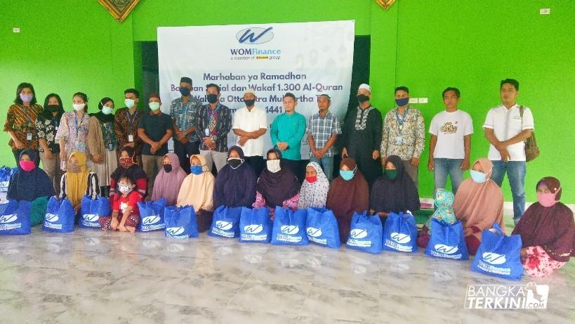 WOM Finance cabang Pangkalpinang bagikan Quran ke TPQ Al Kahfi, Kace Timur, Kabupaten Bangka dan sembako untuk warga sekitar TPQ. Jum'at (15/05/2020).