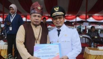 PANGKALPINANG, BANGKATERKINI – Bupati Bangka Tengah, Algafry Rahman, menghadiri upacara peringatan Hari Jadi ke-25 Provinsi,