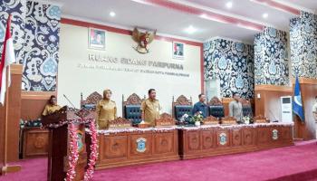 PANGKALPINANG - DPRD Pangkalpinang Sahkan Dua Raperda Strategis, Wali Kota Saparudin Apresiasi Kinerja Pansus