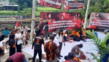 PANGKALAN BARU - MPW Pemuda Pancasila Babel Kembali Potong Hewan Qurban Idul Adha 1446 H