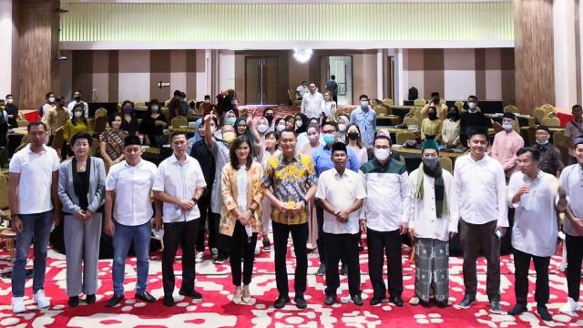 Anggota Dewan Perwakilan Rakyat Republik Indonesia (DPR RI) Komisi VII Bambang Patijaya Gelar Sosialisasi Empat Pilar Kebangsaan di Hotel Fox Harris Kota Pangkalpinang pada Selasa, (19/04/2022).