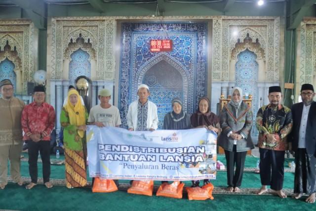 PANGKALPINANG, BANGKATERKINI - Wakil Gubernur Kepulauan Bangka Belitung (Kep. Babel) Hellyana menghadiri acara Silaturahmi Akbar Muhammadiyah se-Provinsi Kep. Babel, secara virtual melalui Aplikasi Zoom di Masjid Muhajirin Pangkalpinang, Sabtu (10/05/25).