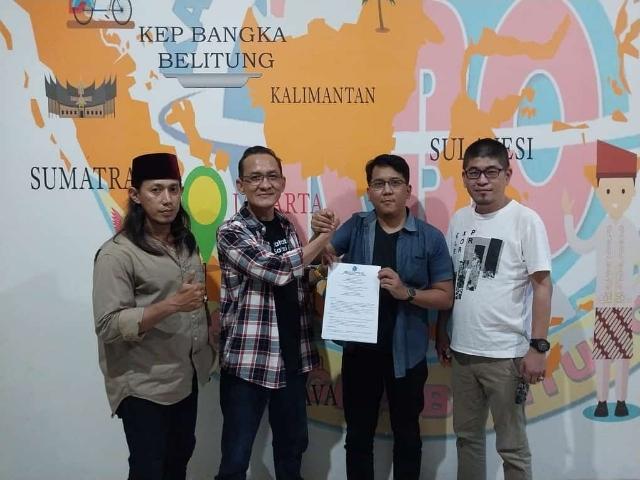 Ketua DPD PJS Babel Serahkan SK Kepengurusan DPC PJS Kabupaten Bangka