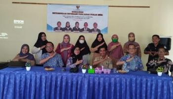 BELITUNG, BANGKATERKINI - Komisi Informasi (KI) Provinsi Kepulauan Bangka Belitung melakukan sosialisasi Undang-undang Keterbukaan Informasi,