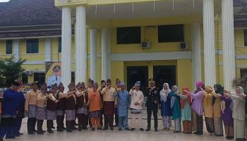 BANGKA TENGAH, BANGKATERKINI - Pemerintah Kabupaten Bangka Tengah menggelar upacara Hari Jadi Kabupaten Bangka Tengah yang ke 22 tahun di,