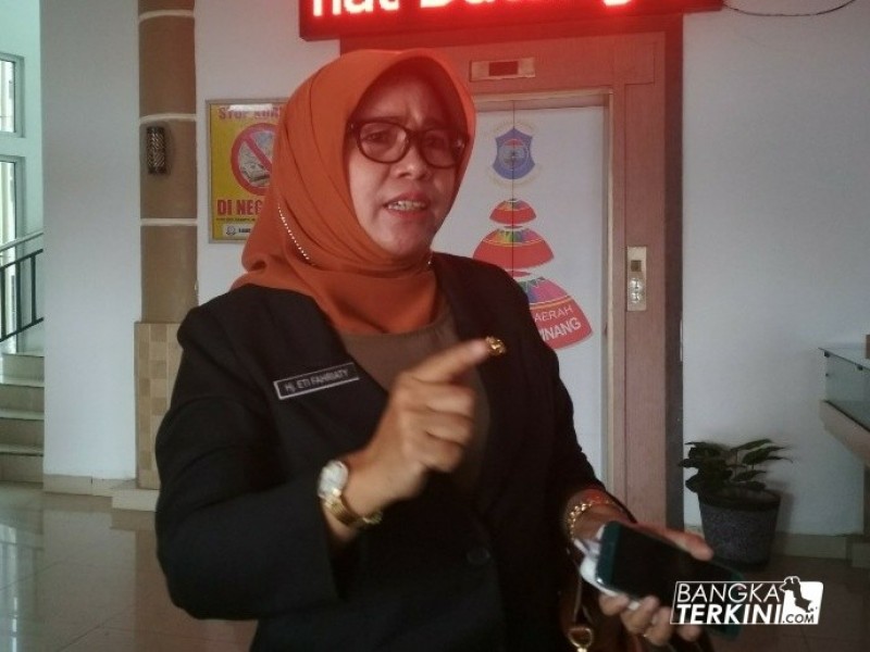 Eti Fahriaty selaku Kepala Dinas Pendidikan dan Kebudayaan (Dindikbud) Kota Pangkalpinang.